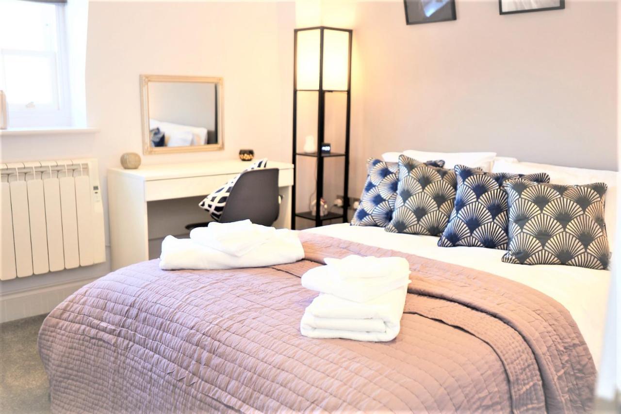 Hampton Court - The Kings Rest Appartement Molesey Buitenkant foto