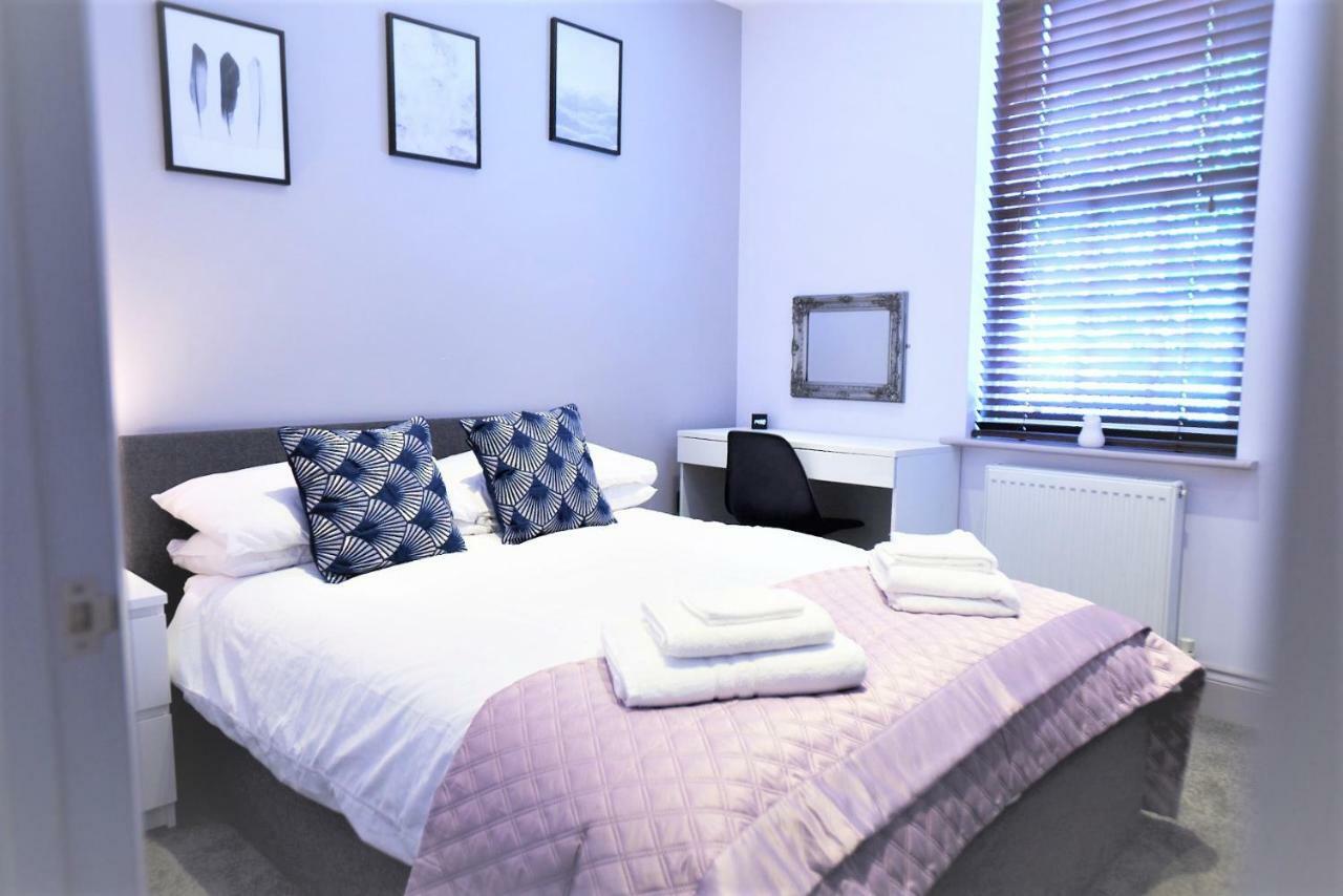 Hampton Court - The Kings Rest Appartement Molesey Buitenkant foto